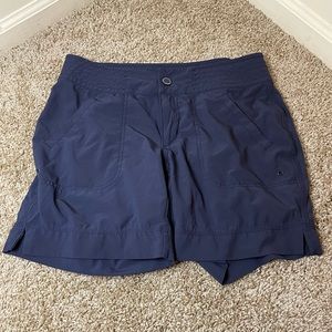 Navy Athleta shorts for that nautical look!